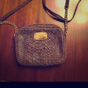 Michael kors jet set crossbody